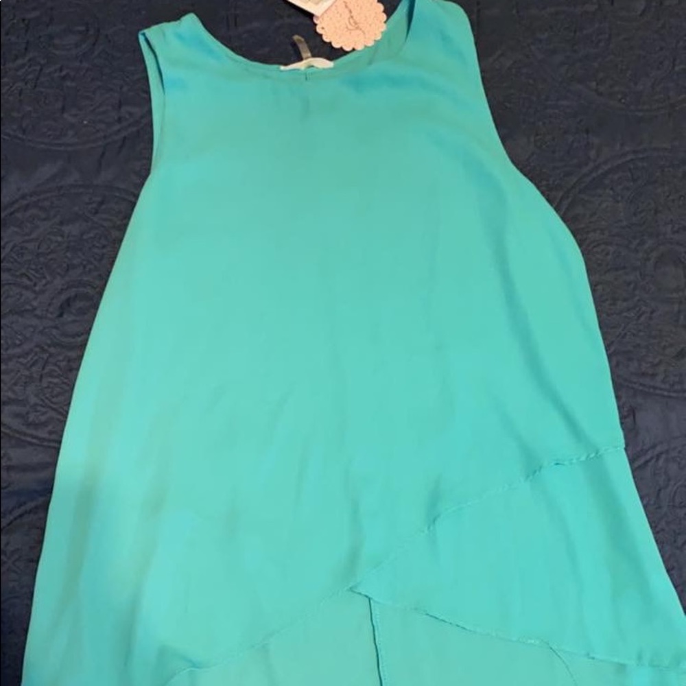 Sleeveless top